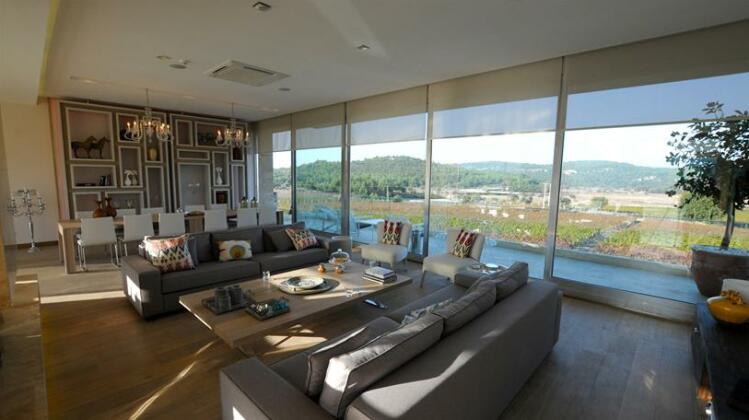 Two Rooms Hotel - Photo2