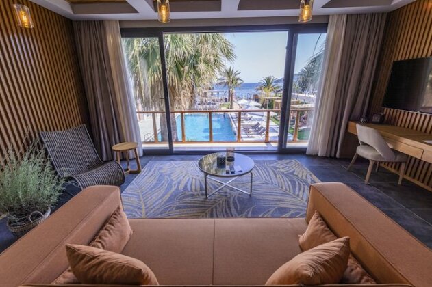 Moyo Beach Hotel - Photo5