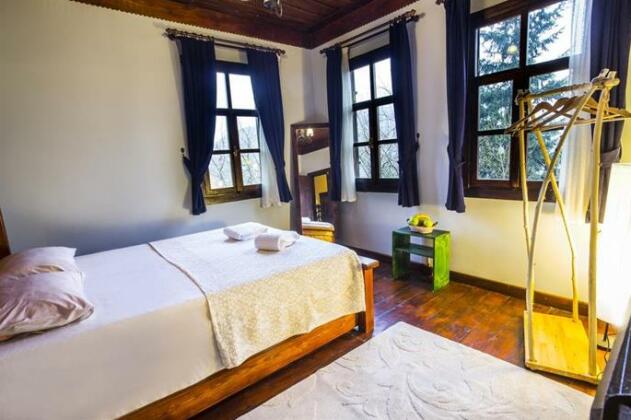 Hadji Amina Villa with Car Rental - Photo4