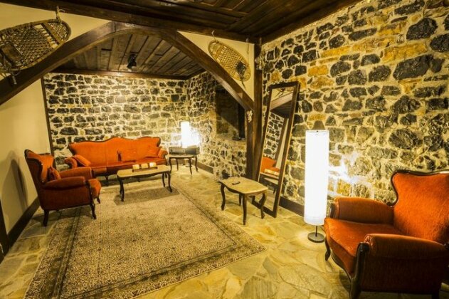 Hadji Amina Villa with Car Rental - Photo5
