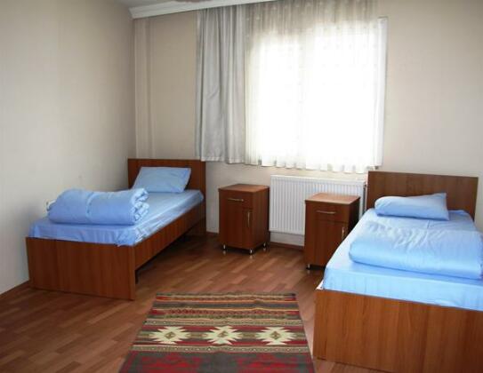 Hale Apart - Photo3