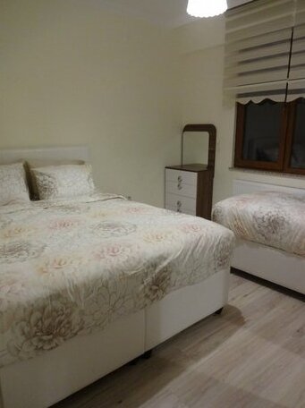 Luxerious Three Bedroom Apartment - Photo3