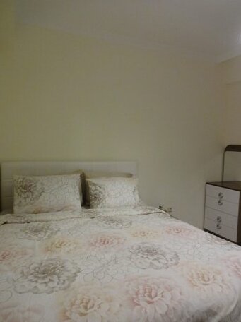 Luxerious Three Bedroom Apartment - Photo4