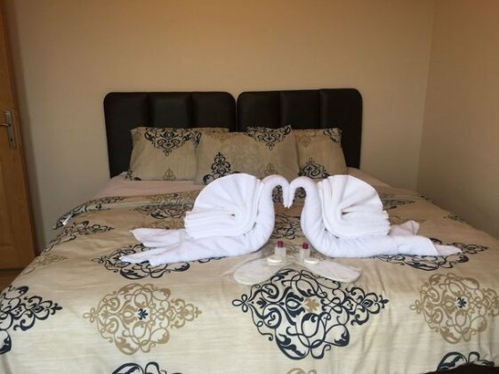 Travel In Home - Photo4