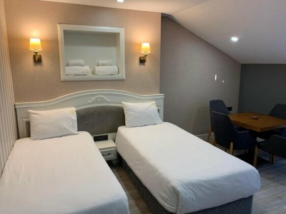 White Golden Suite Hotel - Photo2