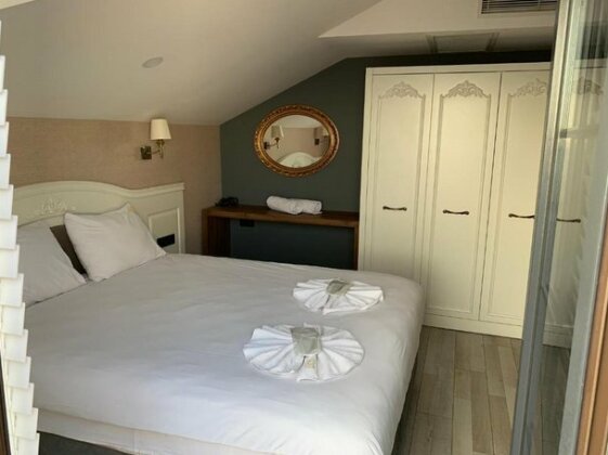 White Golden Suite Hotel - Photo3