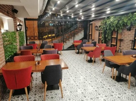 White Golden Suite Hotel - Photo4