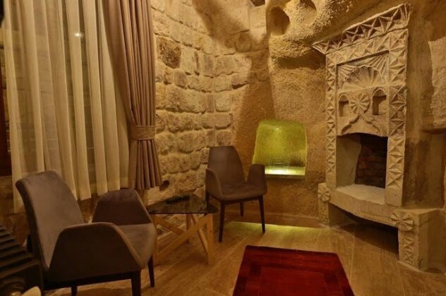 Acropolis Cave Suite - Photo3