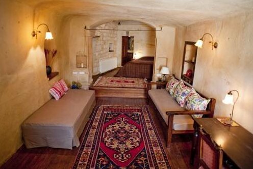 Evinn Cave House - Photo3