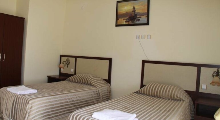 Uset Hotel - Photo4