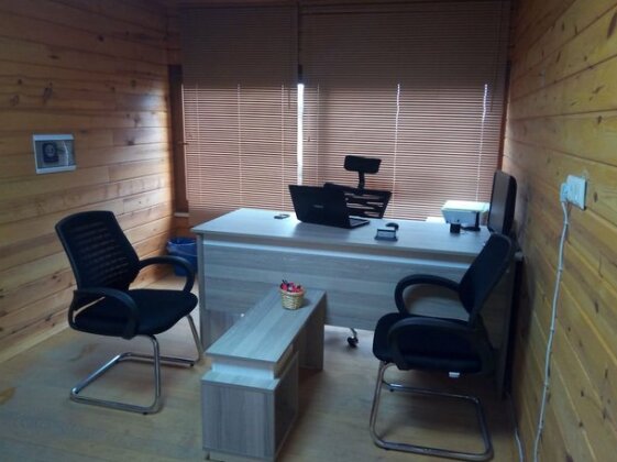 Selman Apart - Photo3