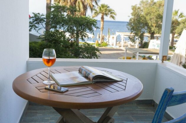 Kefi Beach & Suites - Photo3
