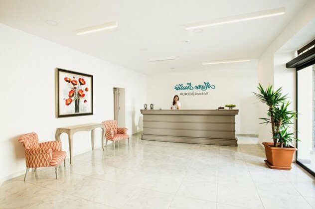Liona Mare Suites - Photo2