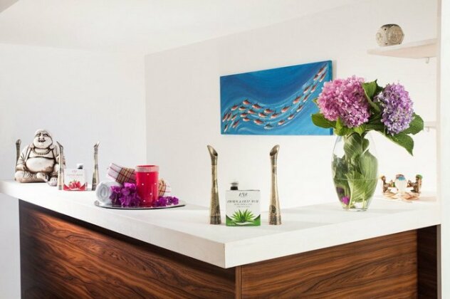 Liona Mare Suites - Photo4