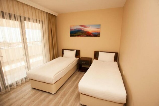 Empula Hotel & Residences - Photo4