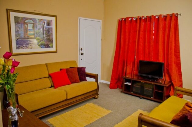 Port of Spain Sunny Guest Apartment By The Vacation Casa - Photo4