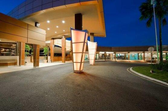 Hilton Trinidad & Conference Centre - Photo2