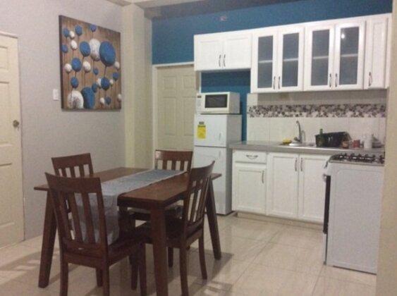 Homestay - Large Studio near the Airport - Photo4