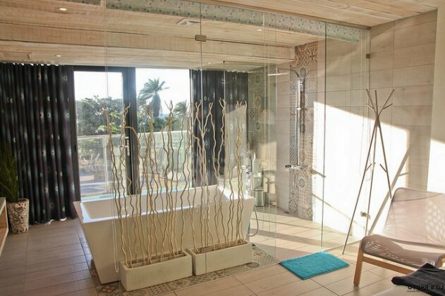 Azure Inn - Photo5