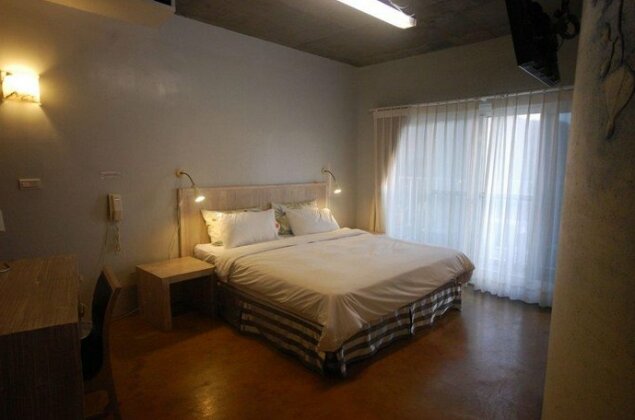 Orange Moon Inn - Photo2