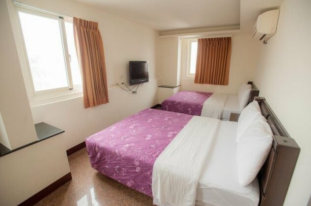Chantai Hotel - Photo2