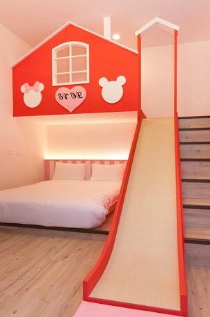 Dream Out of Eggs and Children - Photo3
