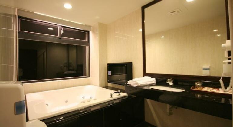 Fair Tale Motel - Sea - Photo4