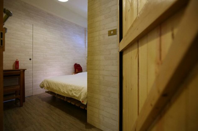 Hive Bed and Backpacker