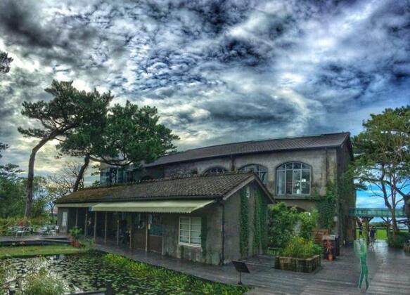 Hometoo Hostel