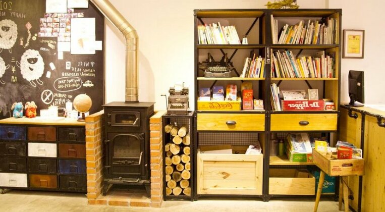 R A Guesthouse - Photo4