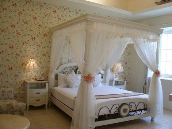 Blue Hyatt Inn - Photo3