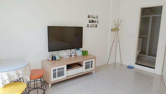 Beyond Home - Photo3