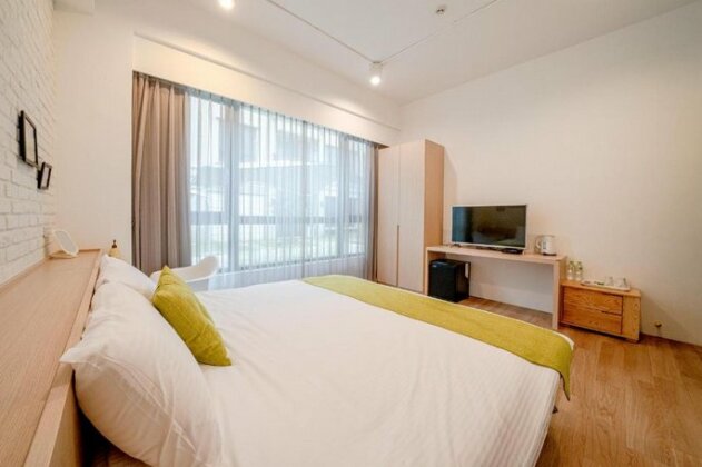 Tide of Happiness Travelodge No 5 - Photo3