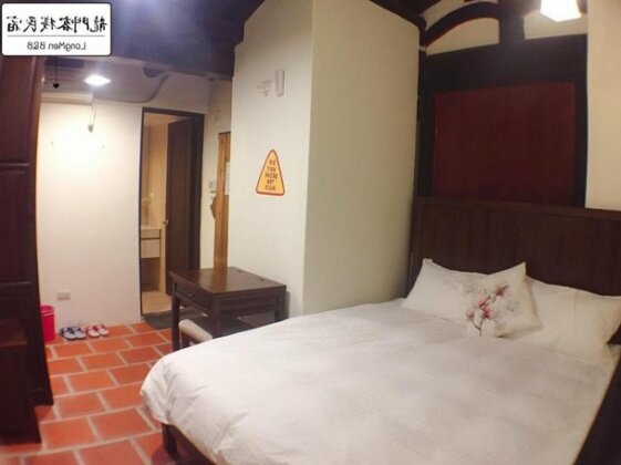 Longmen Inn Bed and Breakfast - Photo3