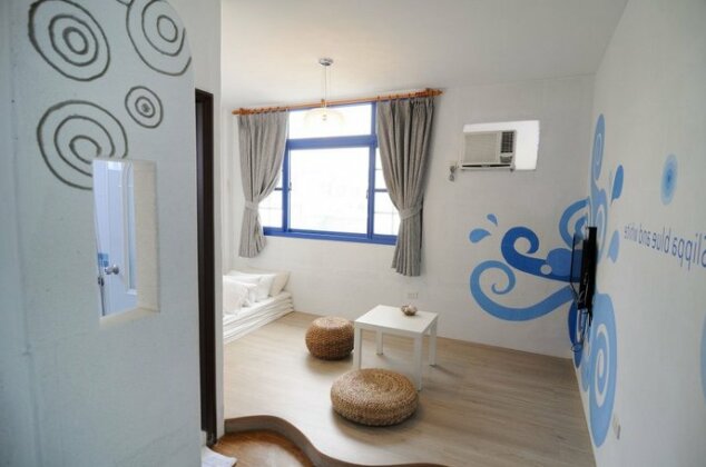 Blue and White Slippa Leisure House Siziwan - Photo5
