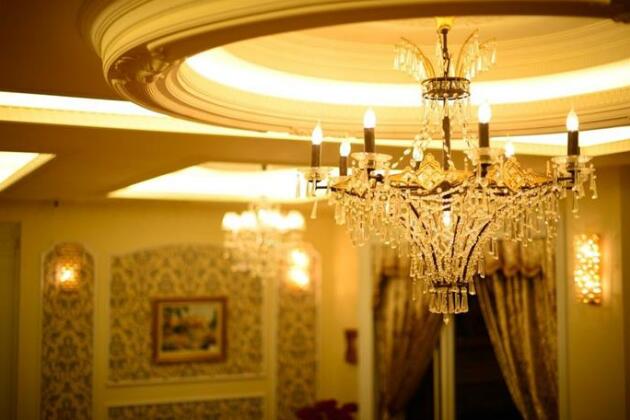 Victoria Manor - Photo2