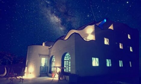 Green Island Starry Night Hostel
