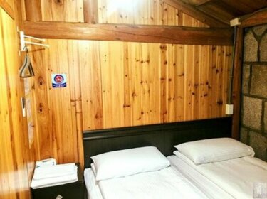 Qin Bi Qingnian Homestay