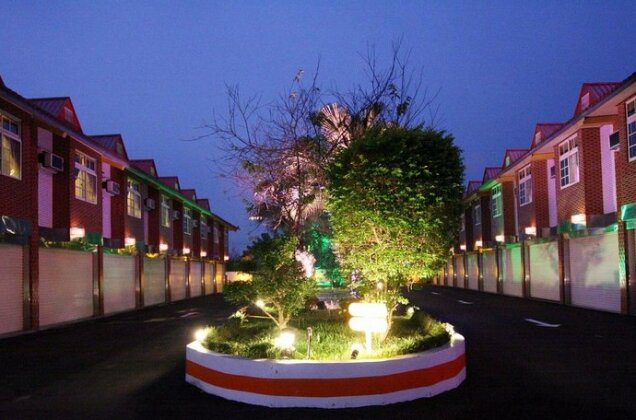 Cherry Blossom Motel - Photo3