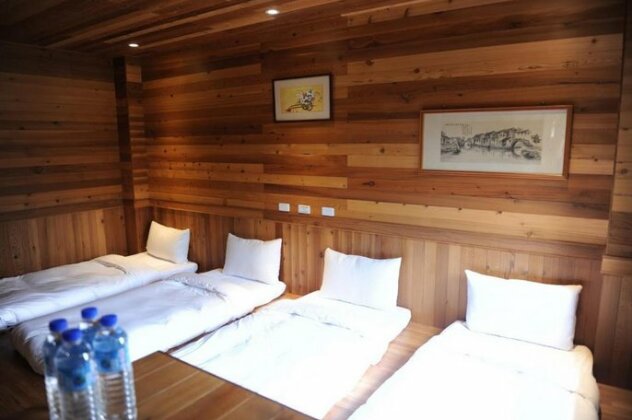 Lane 523 - Photo2