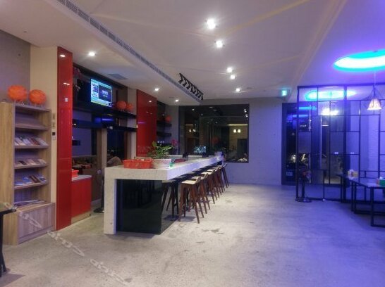 Travel Light Hotel - Photo4