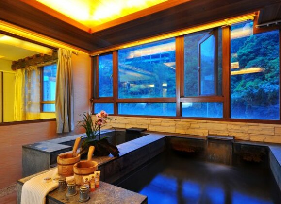 Chief Villa Hot Spring Resort - Photo2