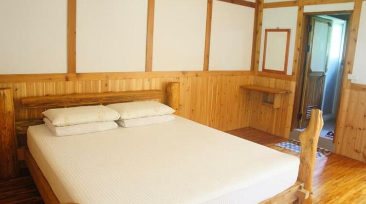 Old Five Guesthouse - Photo2