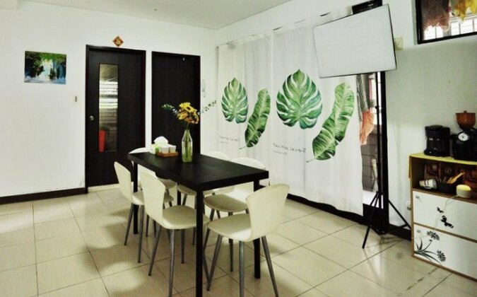 Deco House Backpackers - Photo3