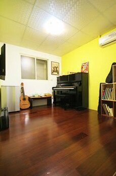 Feng Chia Music House - Photo2