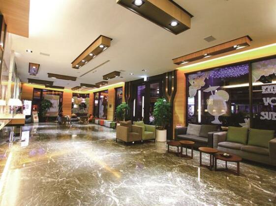 Gogo Hotel - Photo4