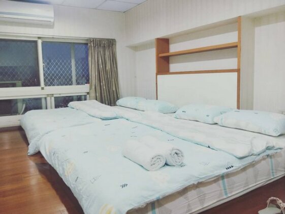 New Decoration Taichung City Baodong Accommodation/6 12 People/Living Room/Kitchen/3 Bathrooms/Parki - Photo3