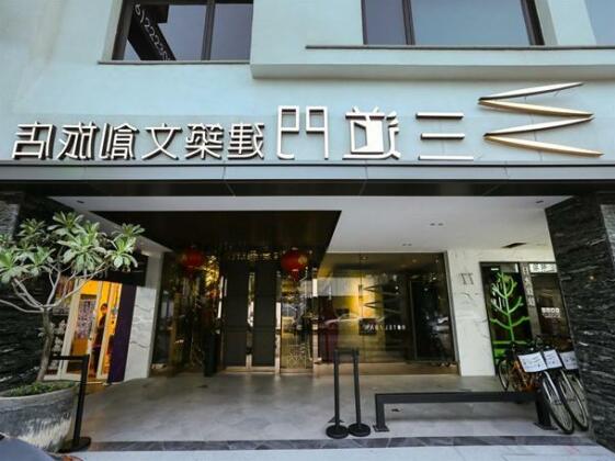 3 Door Hotel - Photo3