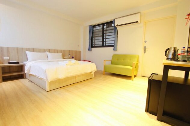 Photo 3