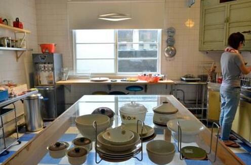 City Hut 1828 - Hostel - Photo4